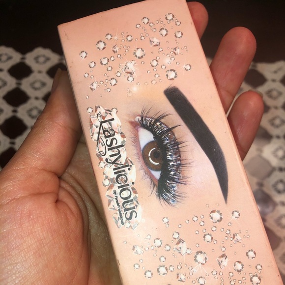 Lashylicious 100% Mink false eyelashes by Farah! - Picture 7 of 7